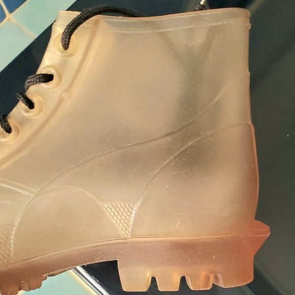 Regia Rain Boots - See Through,  size 6.5 - Picture 3 of 7